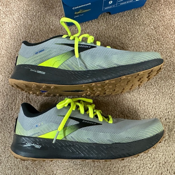 Brooks Catamount Mens 9 42.5 Trail Running Shoes - Picture 3 of 6